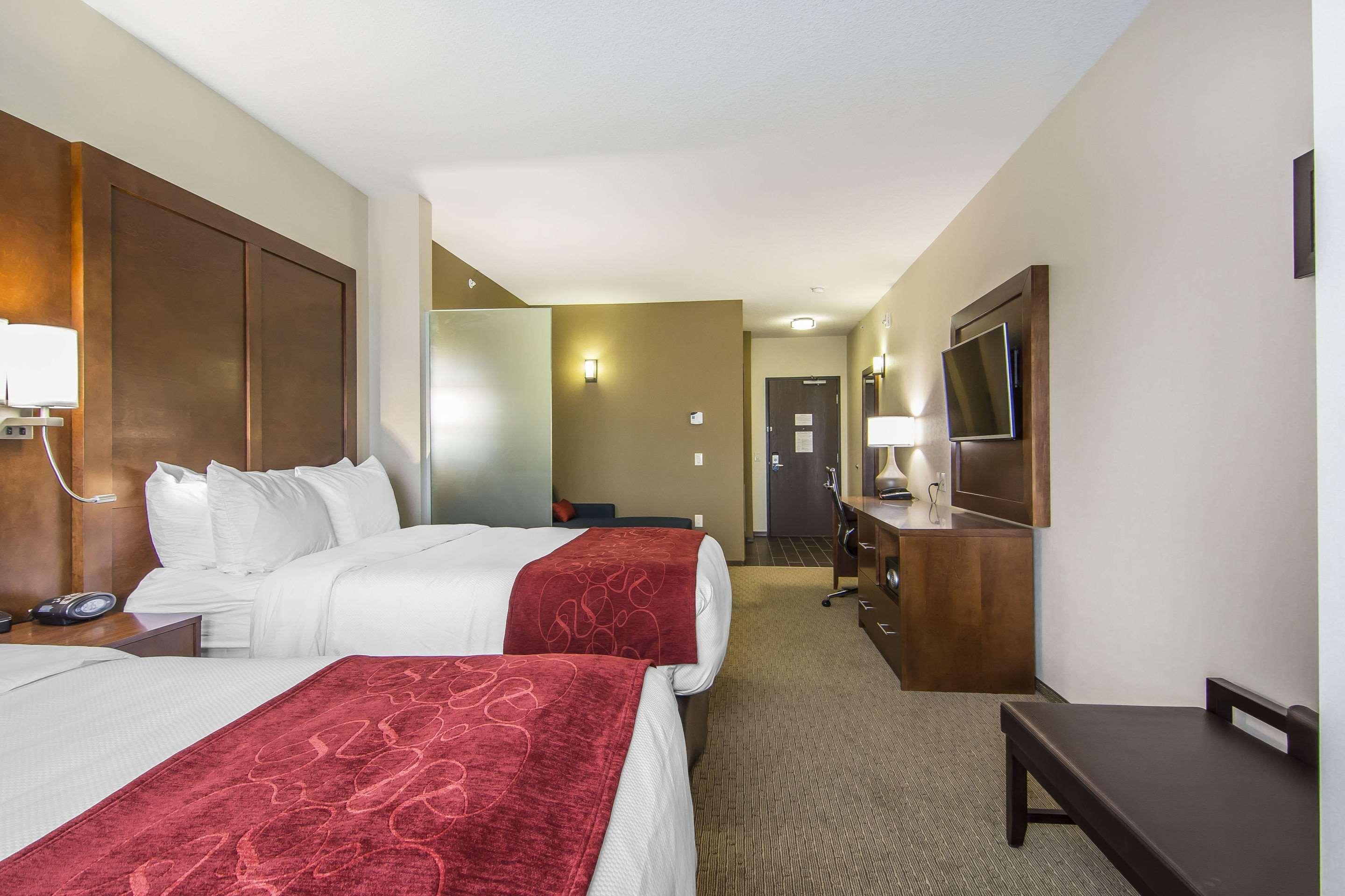 Comfort Suites Regina Exterior foto