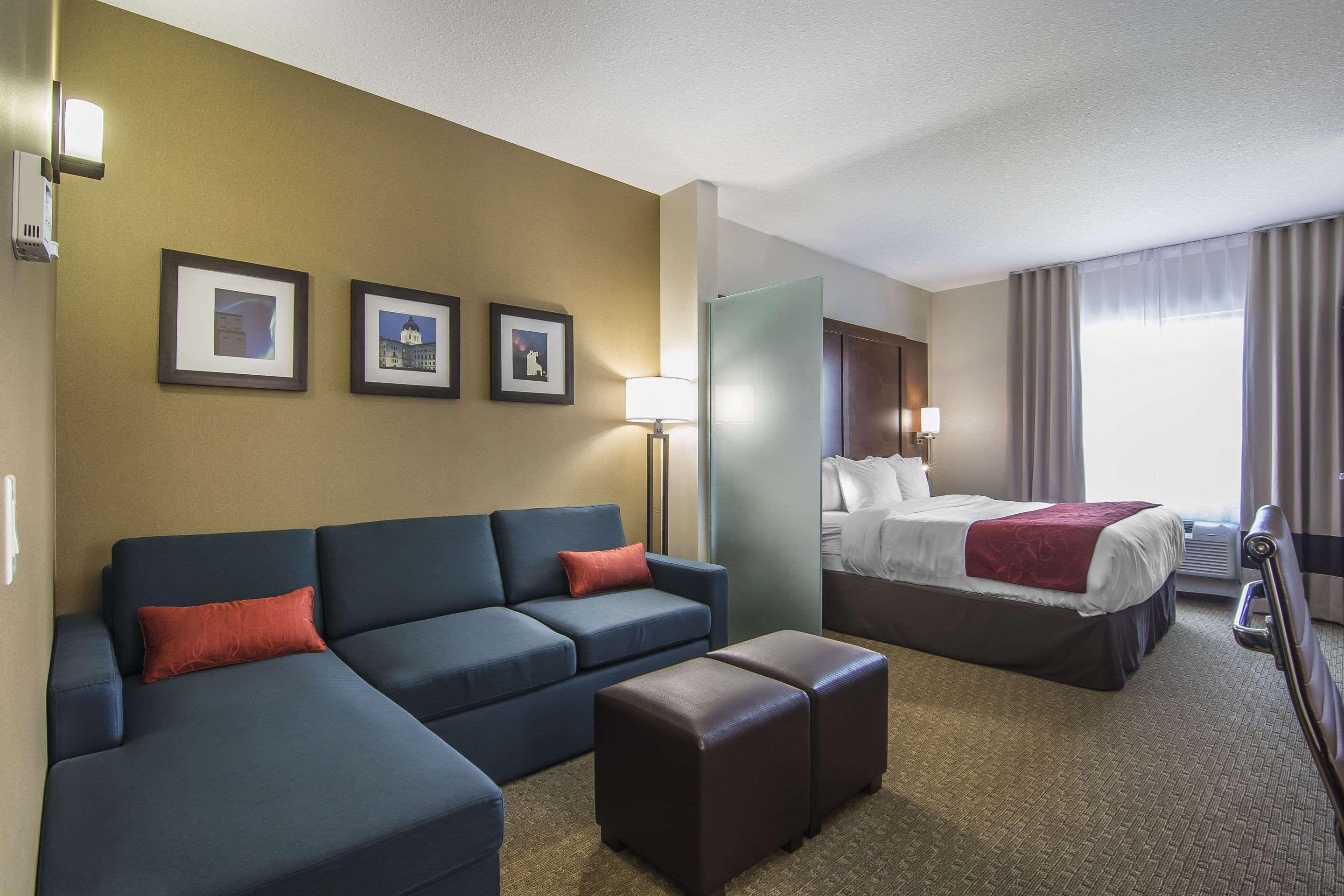 Comfort Suites Regina Exterior foto